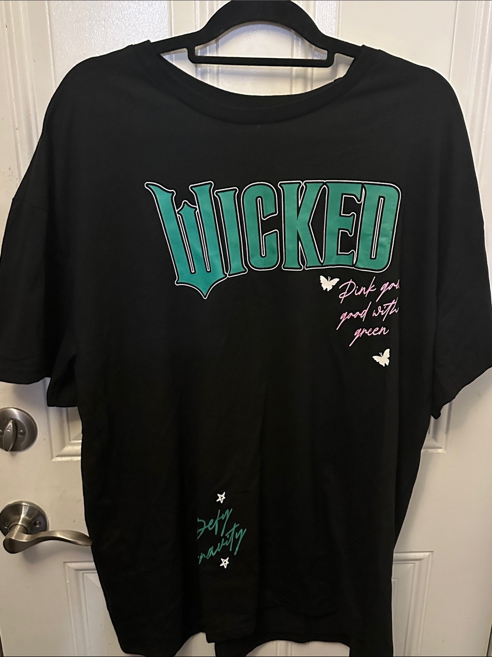 Black Pink Green Wicked Witch XXL NWT Defy Gravity T-shirt